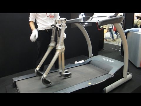 Passive Walking Robot Propelled By Its Own Weight #DigInfo